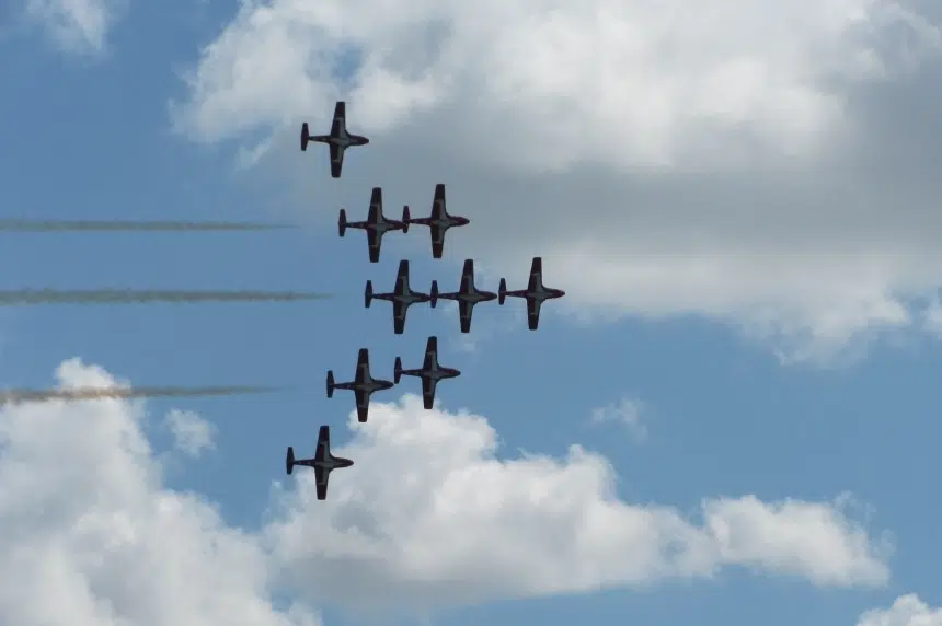 Snowbirds get green light to return to 15 Wing Moose Jaw