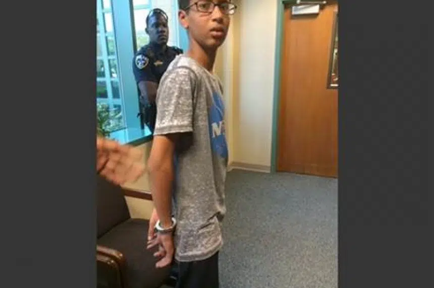 Support pours in for Muslim teen in Texas suspended after bringing clock to school