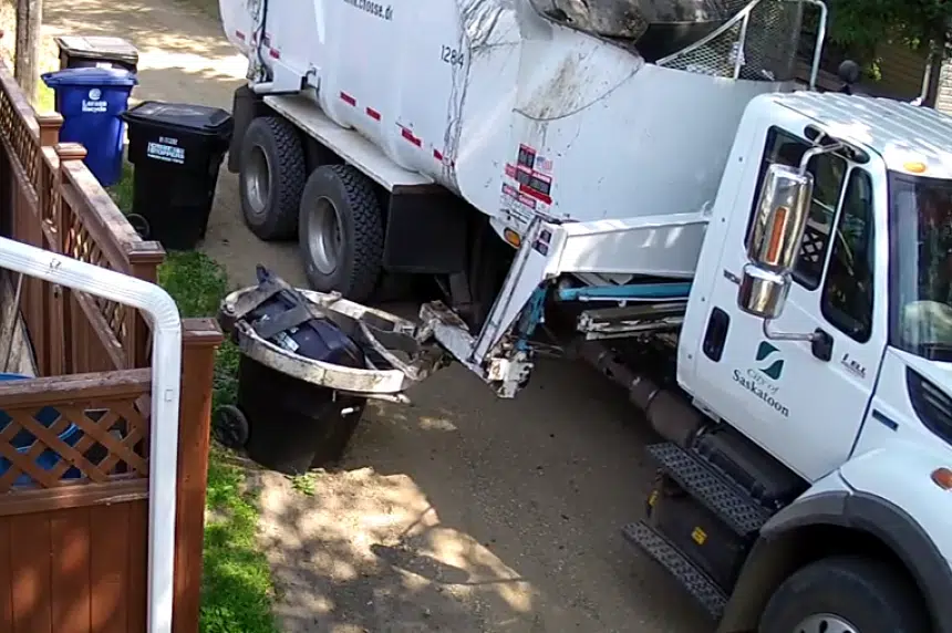 VIDEO: Saskatoon garbage truck crushes bin