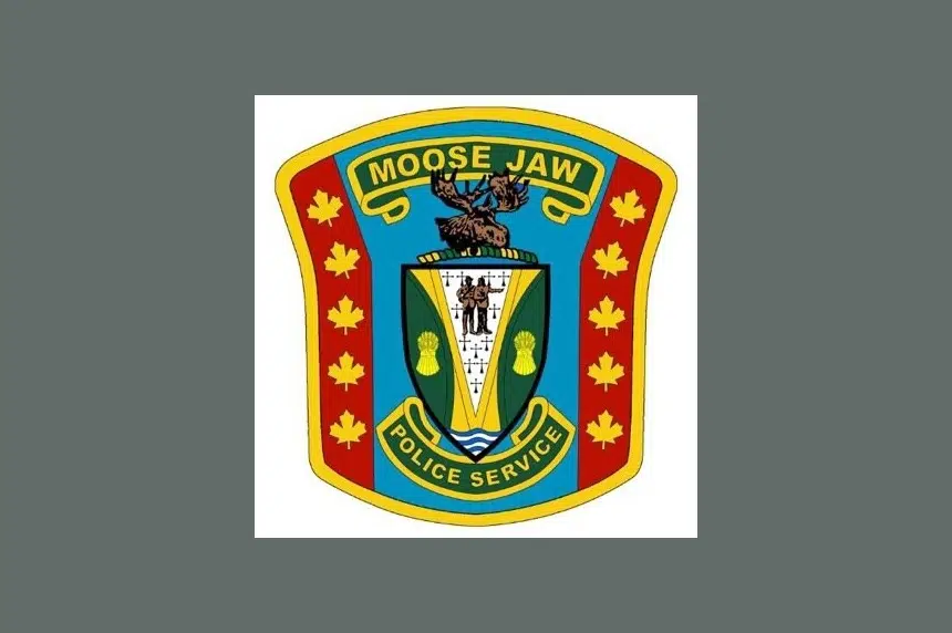 Mirrors knocked off 21 vehicles in Moose Jaw