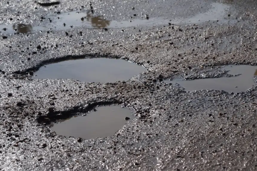 City of Saskatoon moves snow-clearing workers to pothole patching