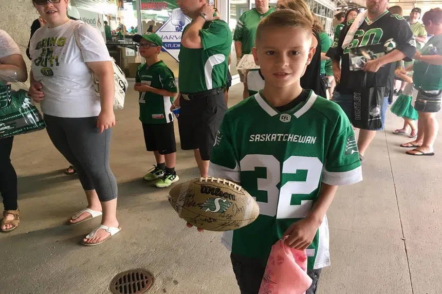 Young Rider fans starstruck after Fan Day autographs