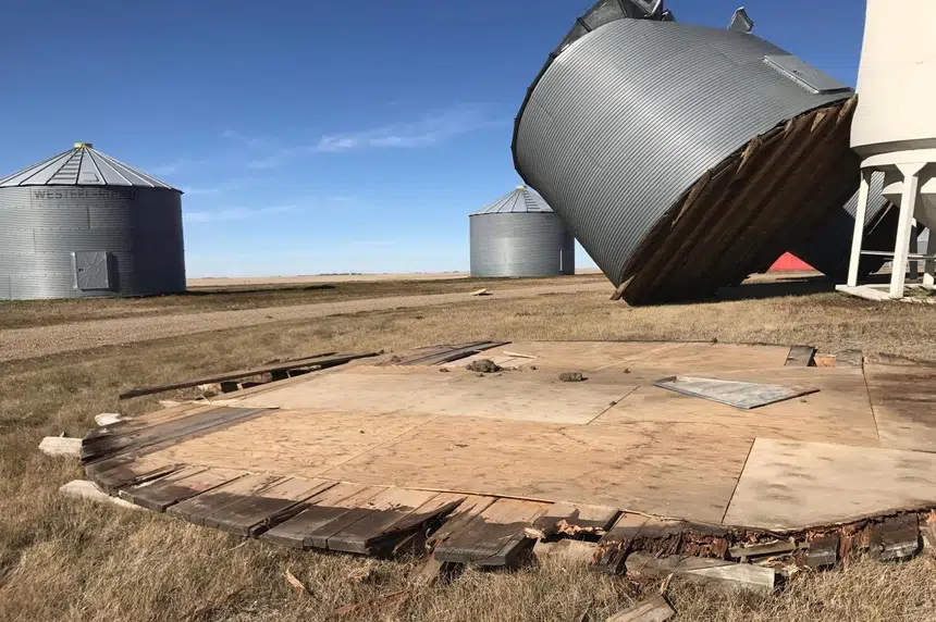 131 km/h wind gusts leave trail of damage in Moose Jaw