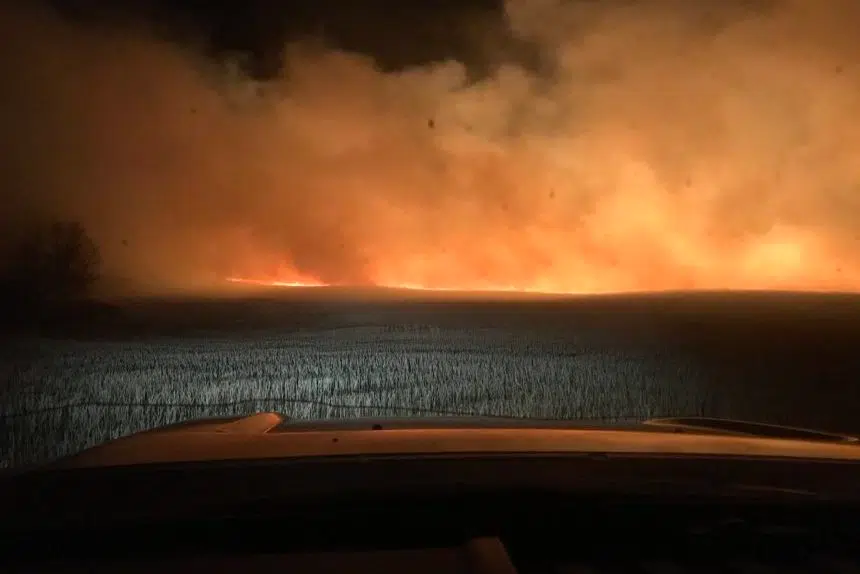 Alberta fireman dies battling wildfire; 2 men injured in Saskatchewan
