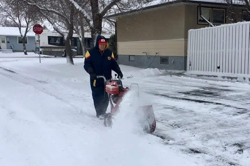  'It's too early:' Regina resident on first heavy snowfall 