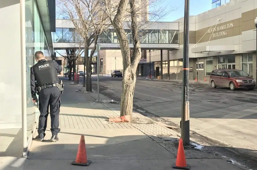 Suspicious package briefly closes street in downtown Regina 