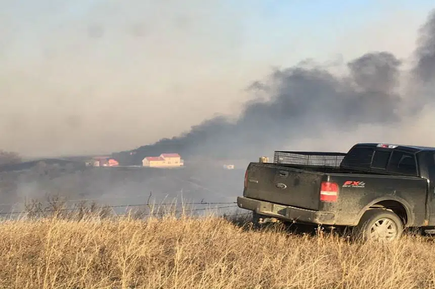 'A real blessing:' Communities rally to save homes from grass fire
