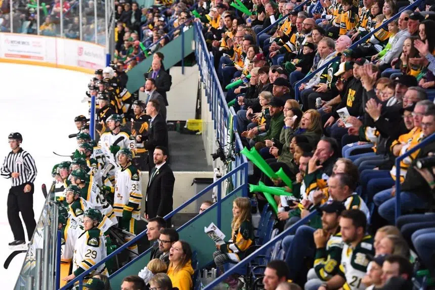 Hockey world, prominent Canadians offer support to Humboldt Broncos
