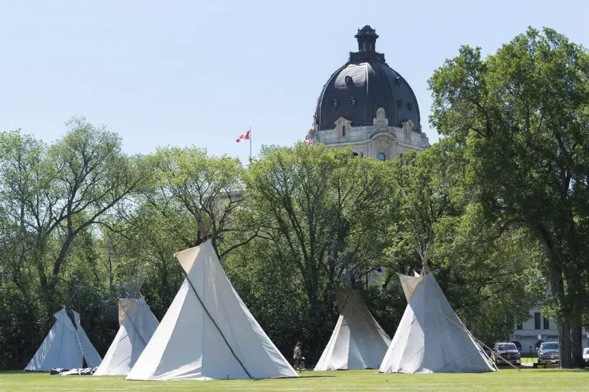 ‘It’s disheartening:’ Teepees start to come down at Saskatchewan legislature