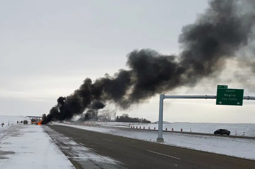 Regina firefighters douse vehicle fire north of city