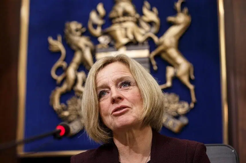 Put oil ‘crisis’ on first ministers agenda: Alberta, Saskatchewan premiers