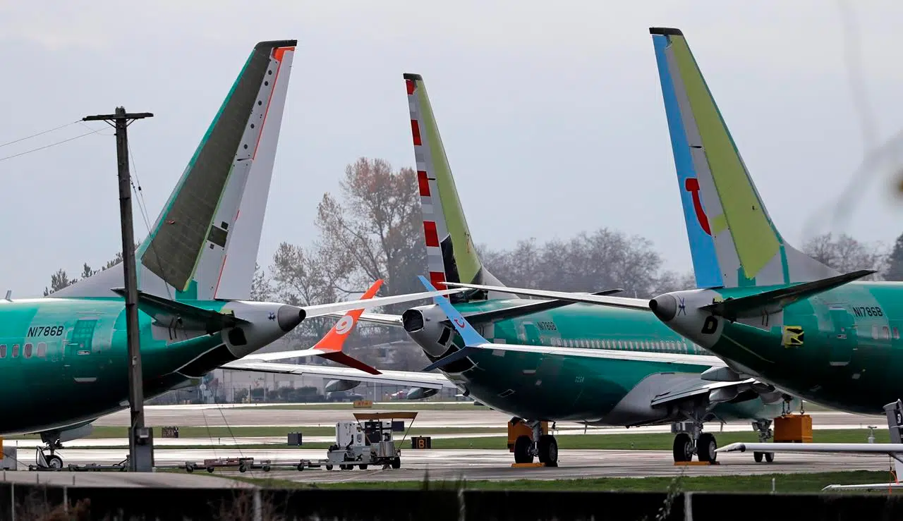 Canadians swamp airlines with safety concerns around Boeing 737 following crash