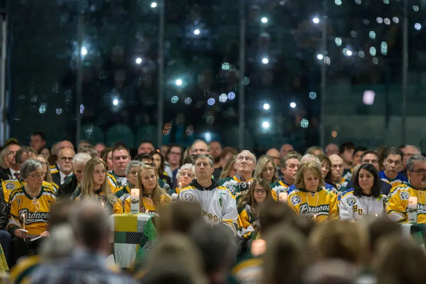Humboldt remembers on first anniversary of Broncos bus crash