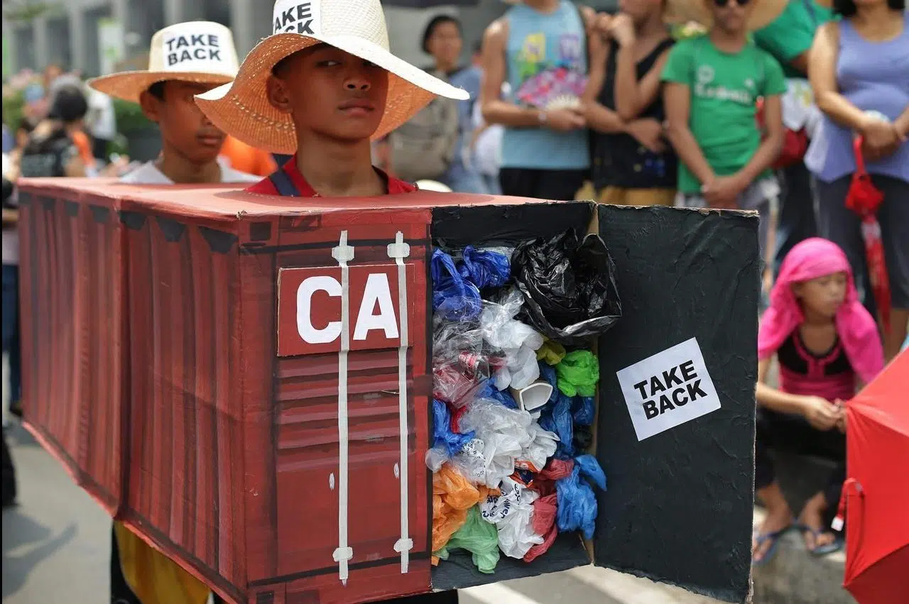 Canada will bear cost of repatriating trash-filled containers from Philippines