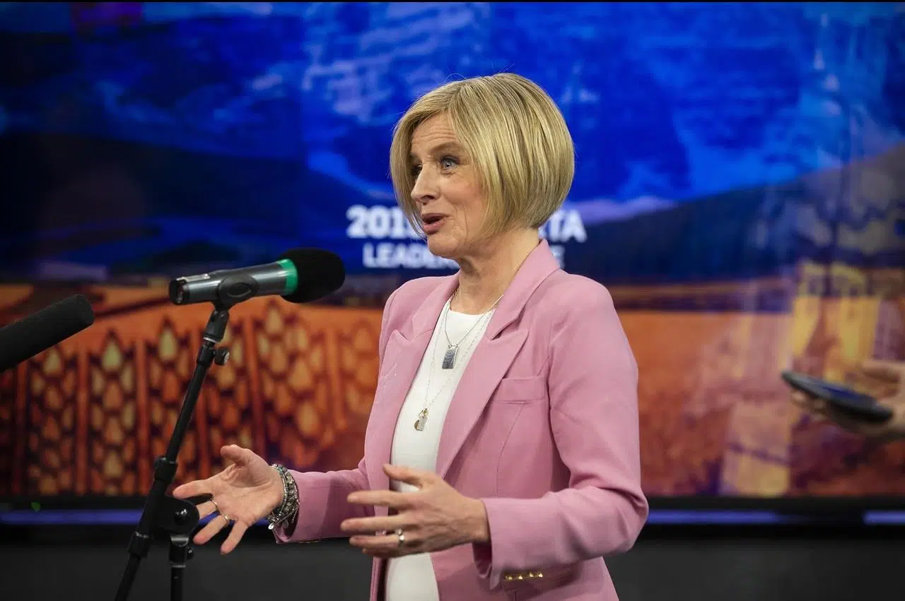 Notley says federal approval for Trans Mountain pipeline to come by the end of May