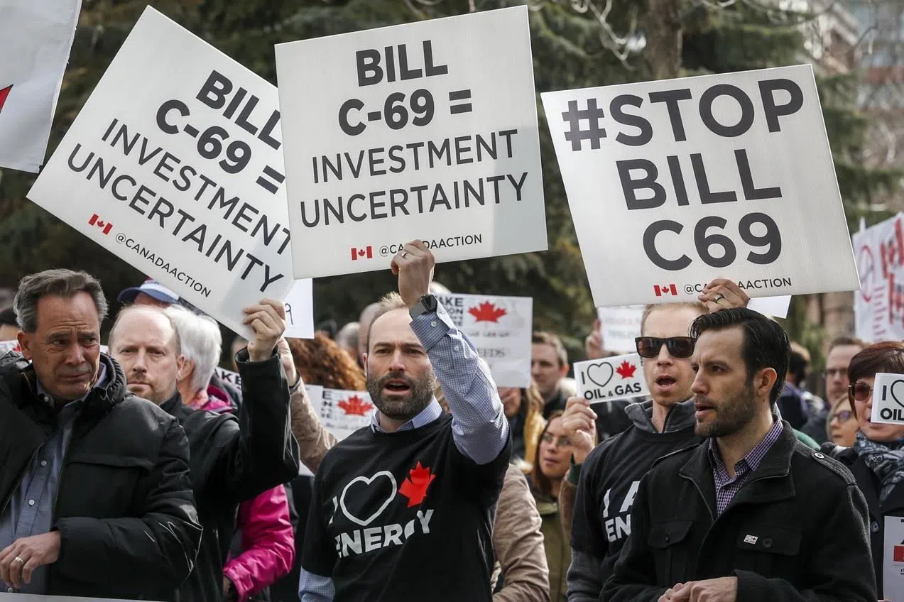 Environment lobby says senators letting Big Oil ‘run amok’ on assessment bill
