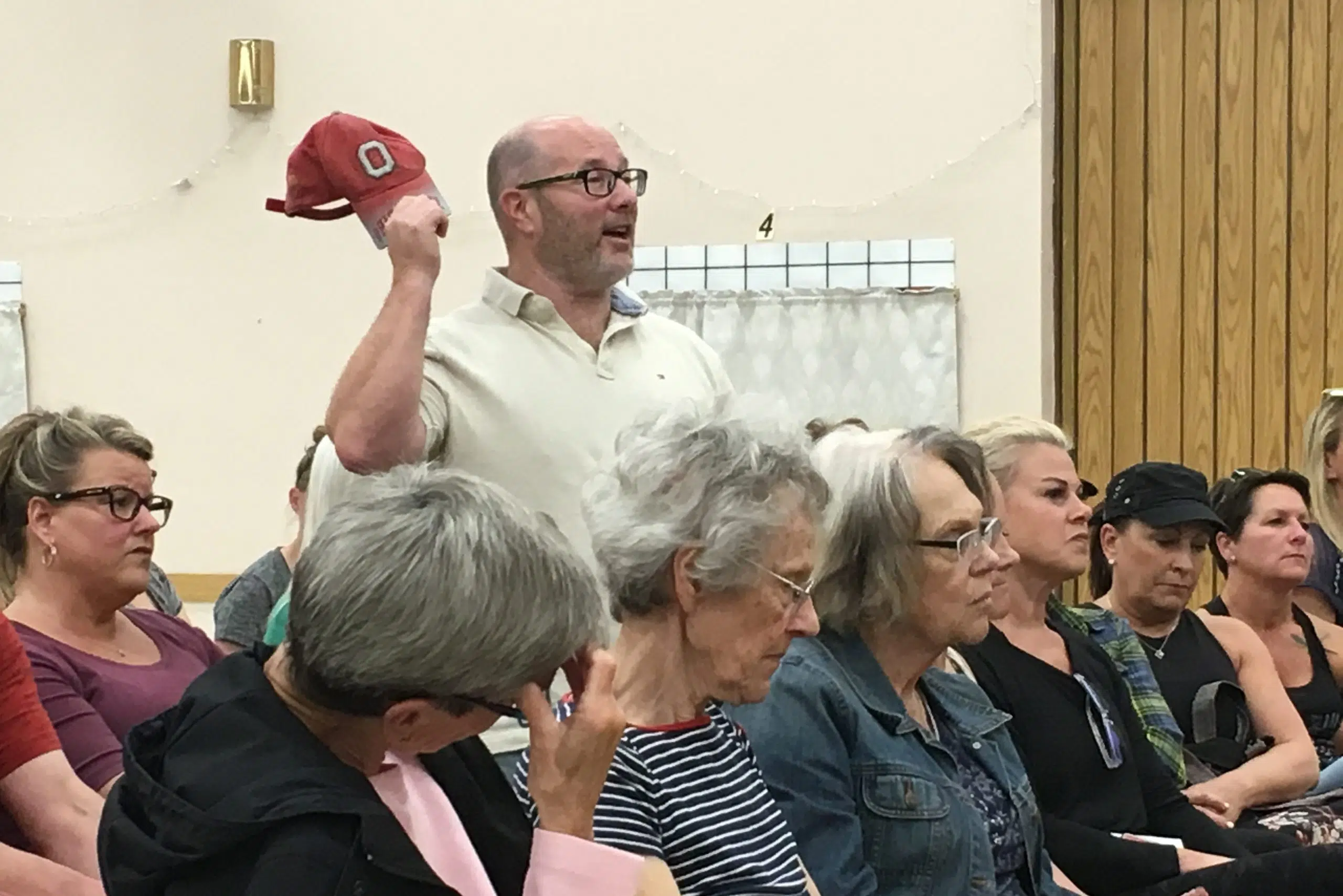 Crowd upset at announcement of Moose Jaw YMCA closure