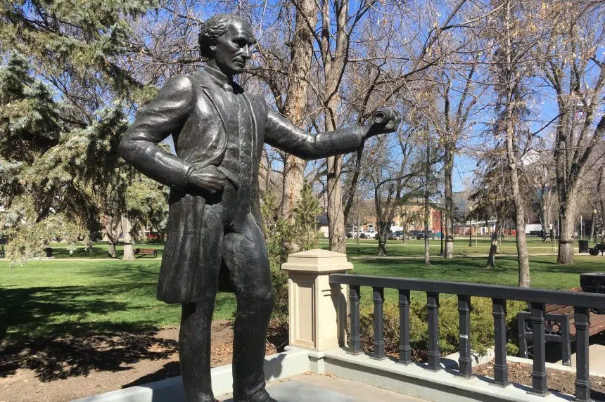 Regina's Sir. John A. Macdonald statue to be removed, temporarily put in storage