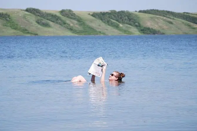 Saskatchewan lake looking to break record for most people floating at one time