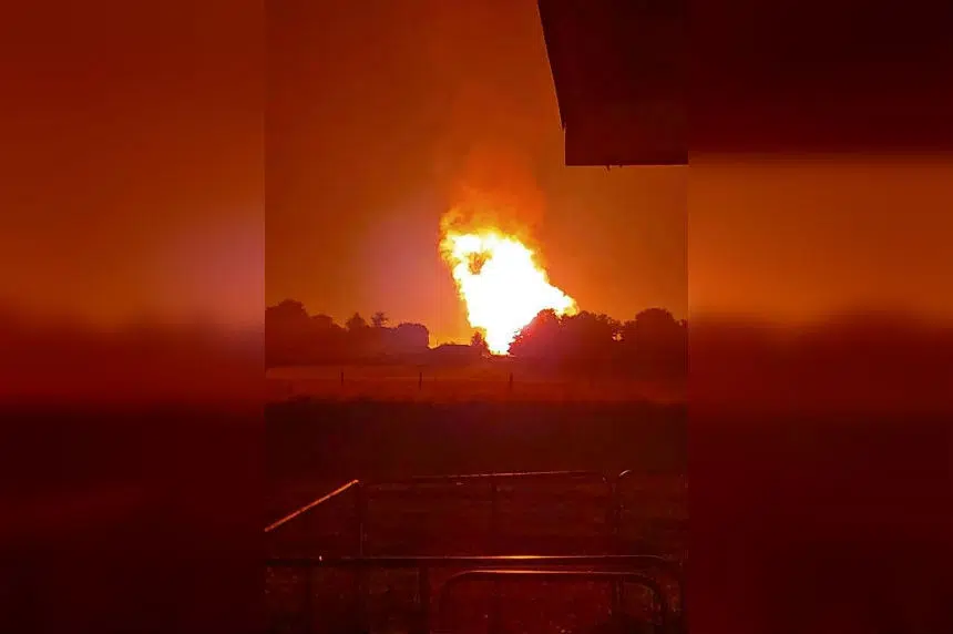Kentucky pipeline blast leaves 1 dead, 5 injured