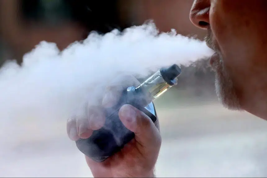 Canadian officials monitor reports of vaping-linked illnesses in the U.S.