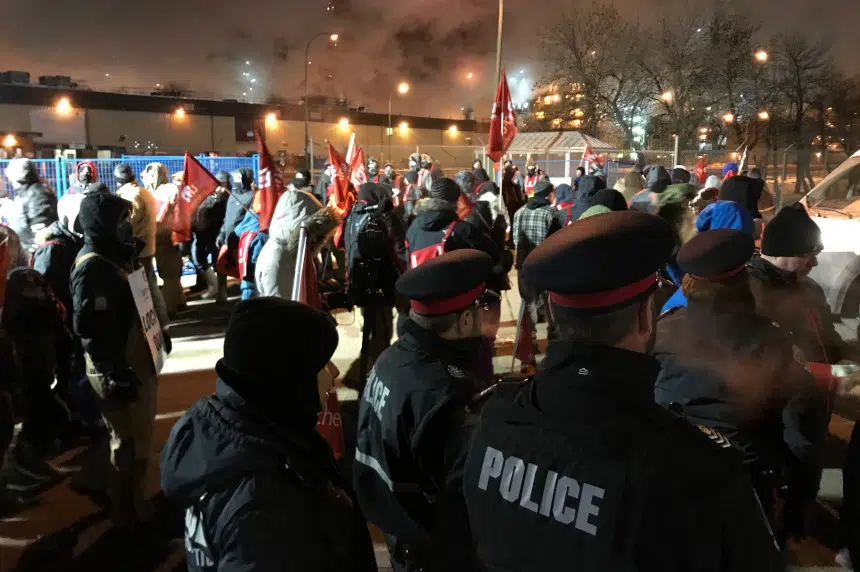 Unifor, Co-op refinery await decision after arguments on picketing injunction