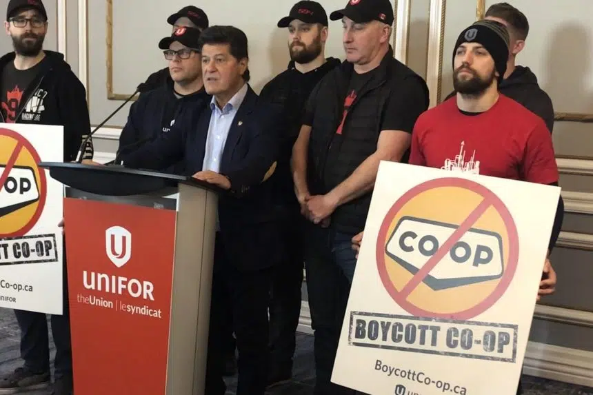 Unifor offers to return to bargaining table