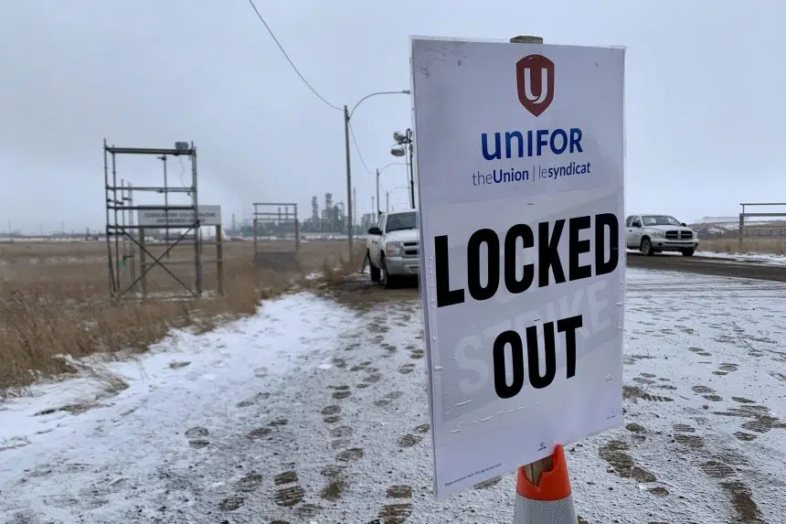 Unifor posts video 'outing' replacement workers at refinery