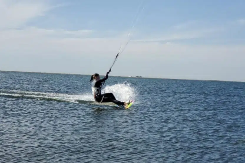 Kiteboarding: How to make the best of windy days