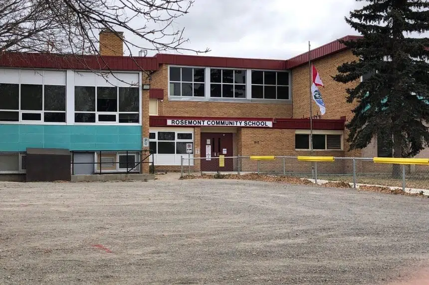COVID cases confirmed at three Regina schools