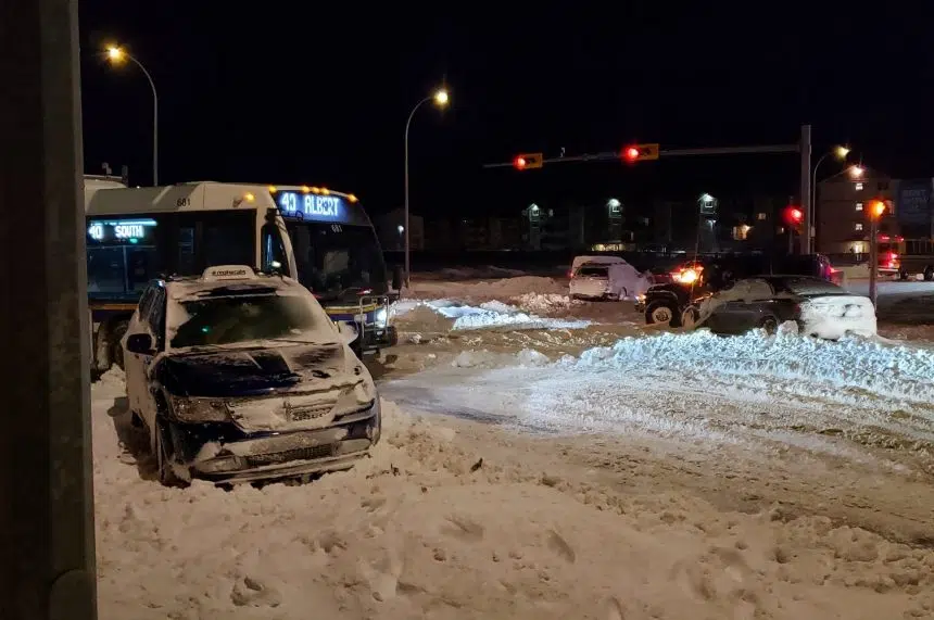 Winter storm had some drivers stuck in a rut around Regina