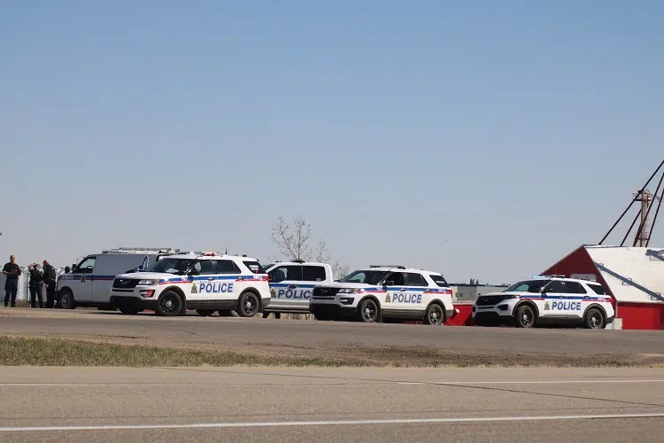 One dead in Moose Jaw after crash between pickup truck and semi
