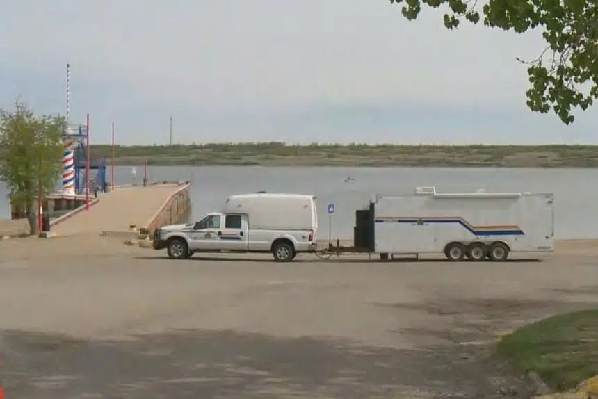 Sask. RCMP searching lake at Regina Beach for new evidence in Misha Pavelick case
