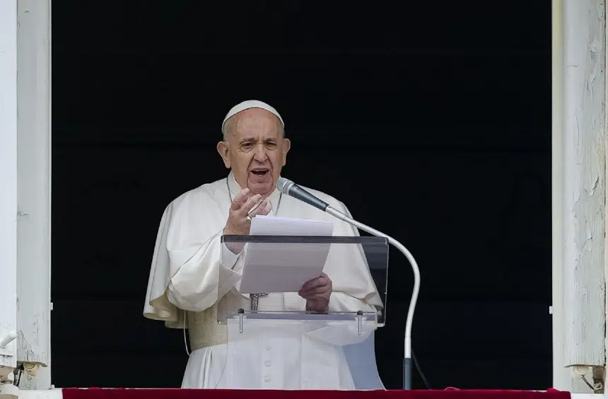 Pope voices sorrow over Canadian deaths, doesn't apologize