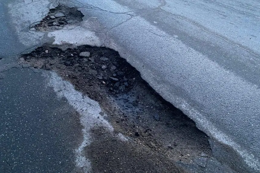 The hole truth: Saskatchewan cities prepared for pothole season