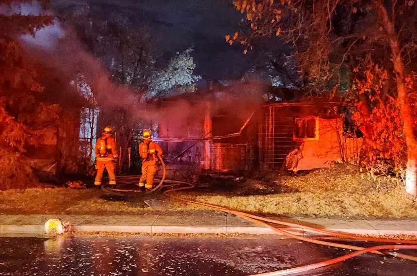 Regina fire responds to early morning fire