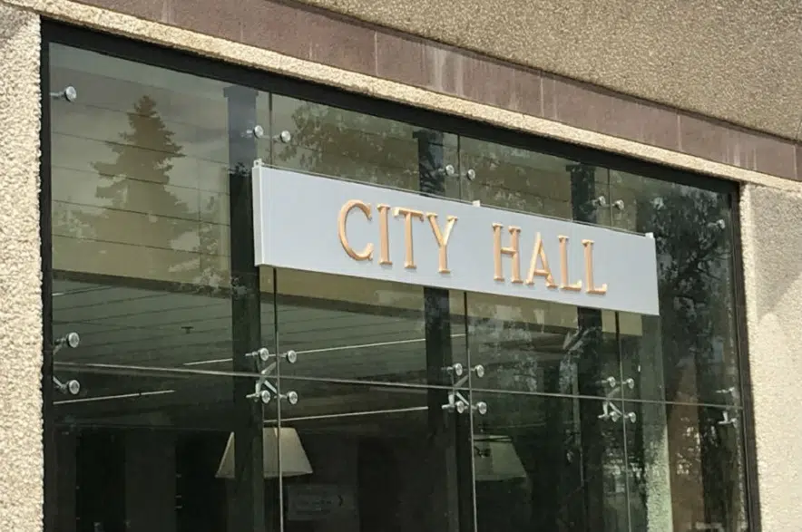 Integrity commissioner report says two Regina councillors should apologize for lawsuit