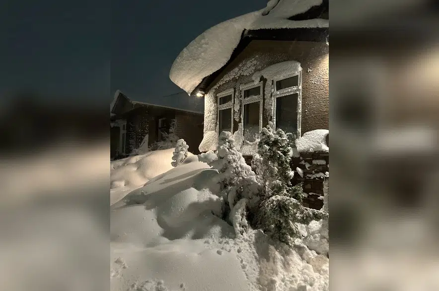 Moose Jaw digging out from early-season snowstorm