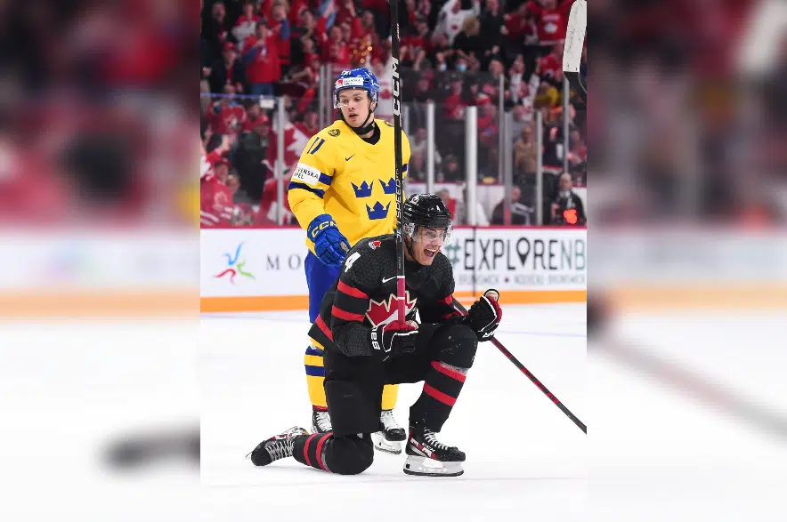 Connor Bedard ties all-time Canadian points record at world juniors in win over Sweden