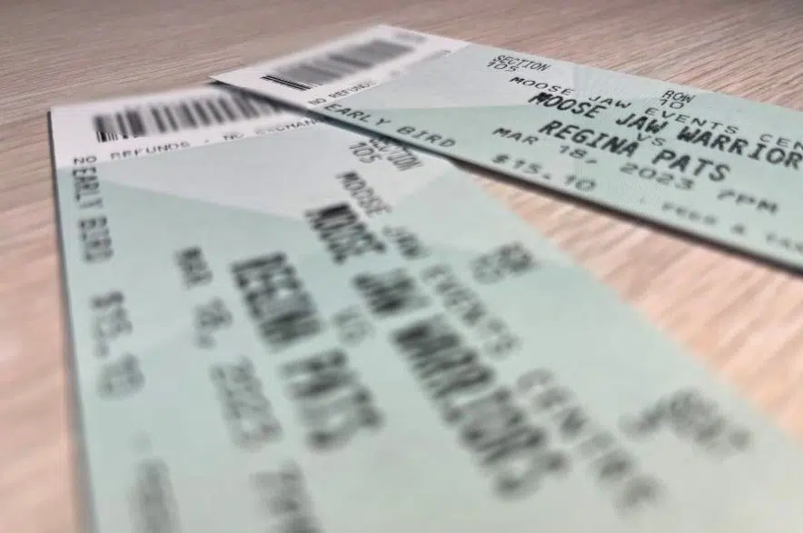 Buyers beware! Online ticket scams occurring for Saturday's Warriors-Pats game