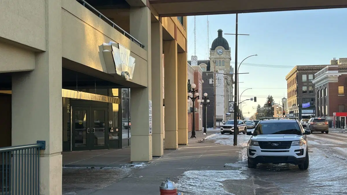 Gun call in Moose Jaw results in one person in custody, another in