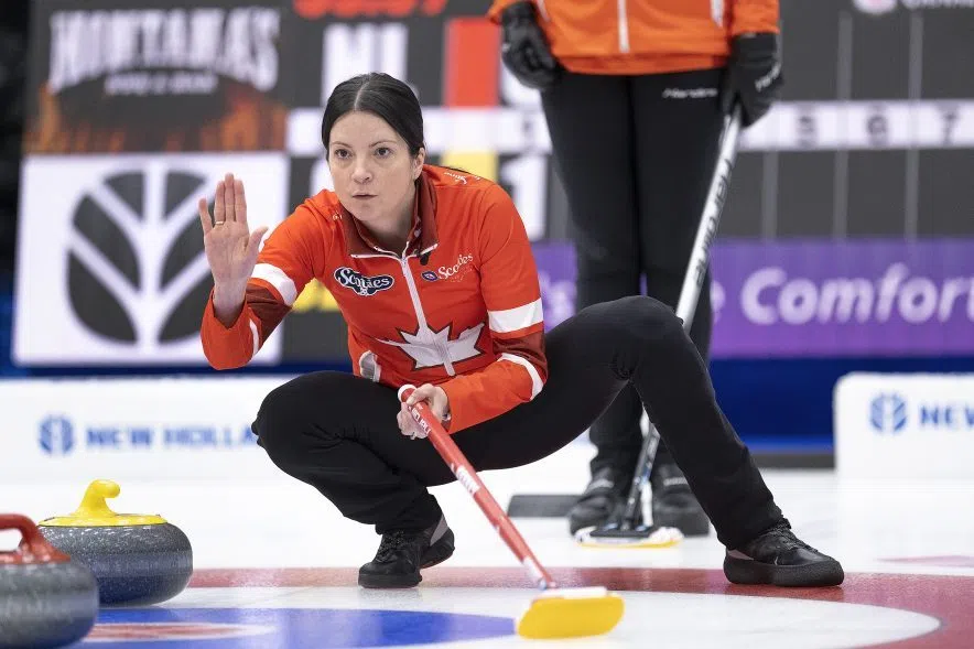Einarson eliminated from Scotties after pair of playoff losses