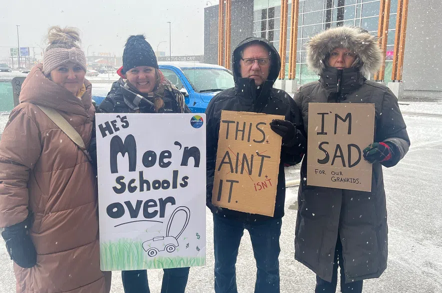 Teachers hit picket lines Wednesday in Saskatoon as STF strikes continue