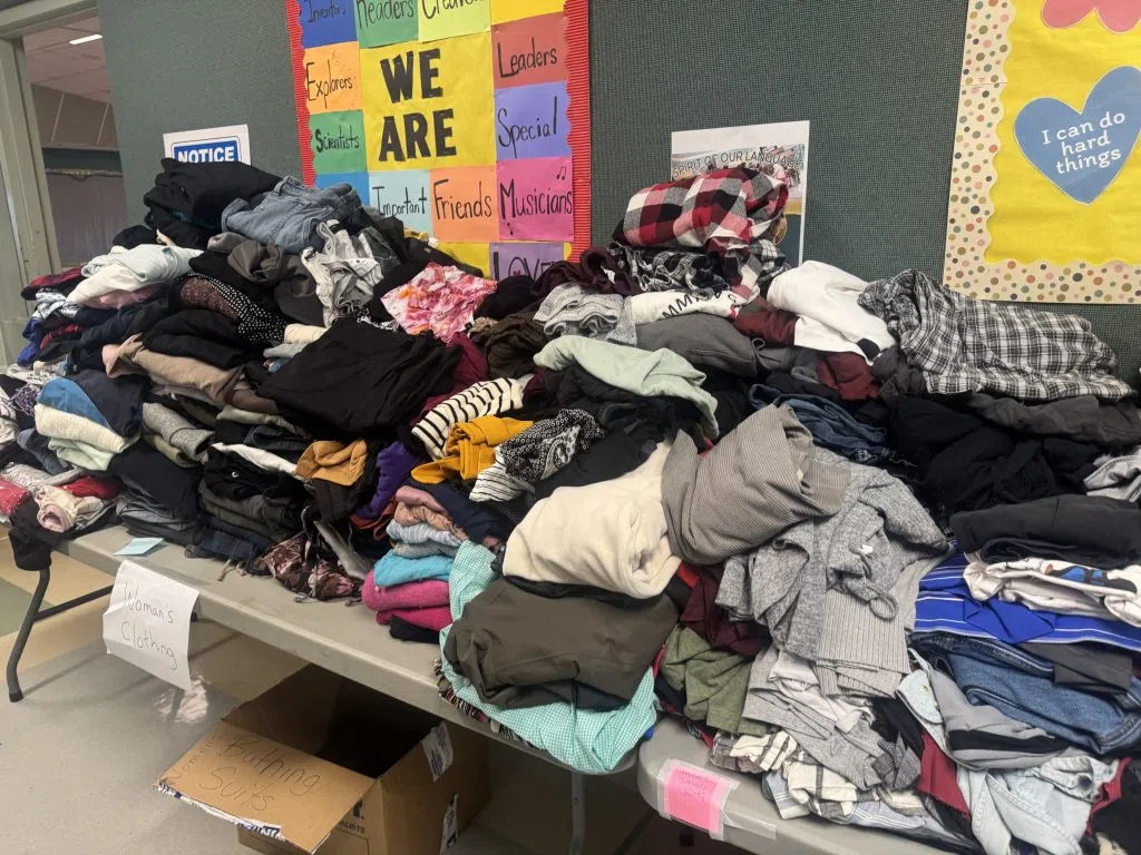 Clothing donations for wildfire evacuees. (Nigel Maxwell/paNOW Staff)