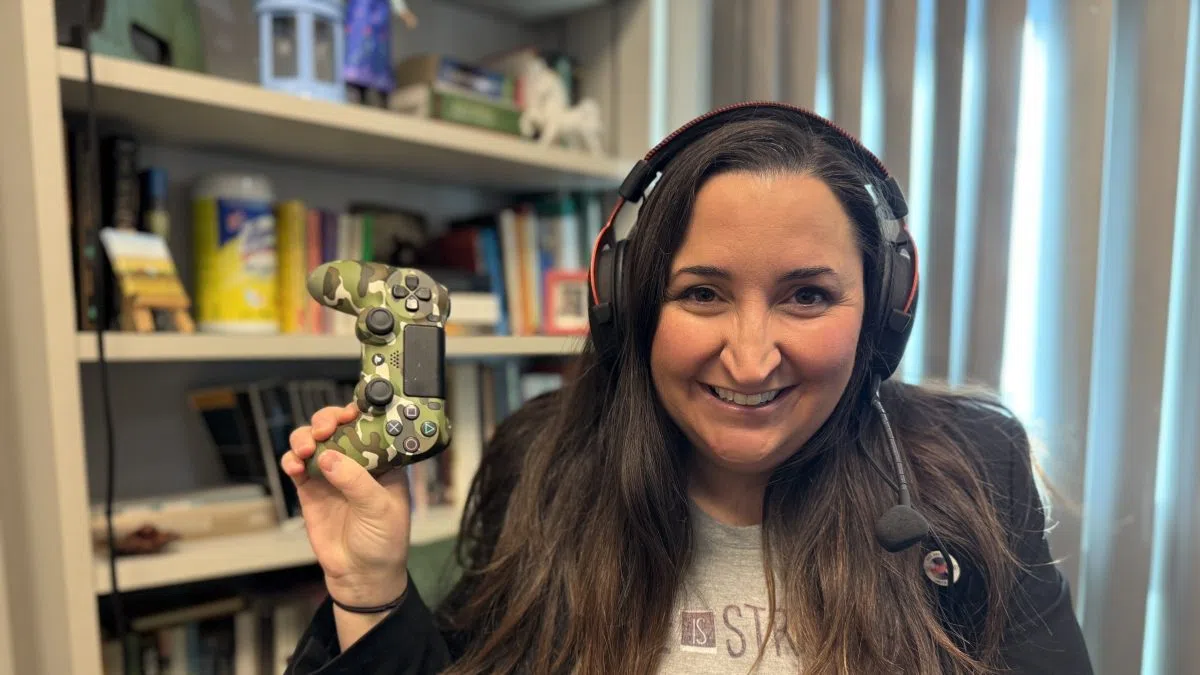 Video games as homework part of unique U of R class for critical thinking