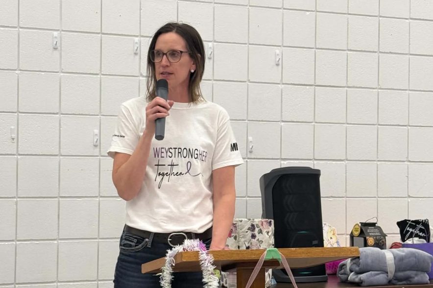 Lisa Vick speaks at a WeyStrong event.