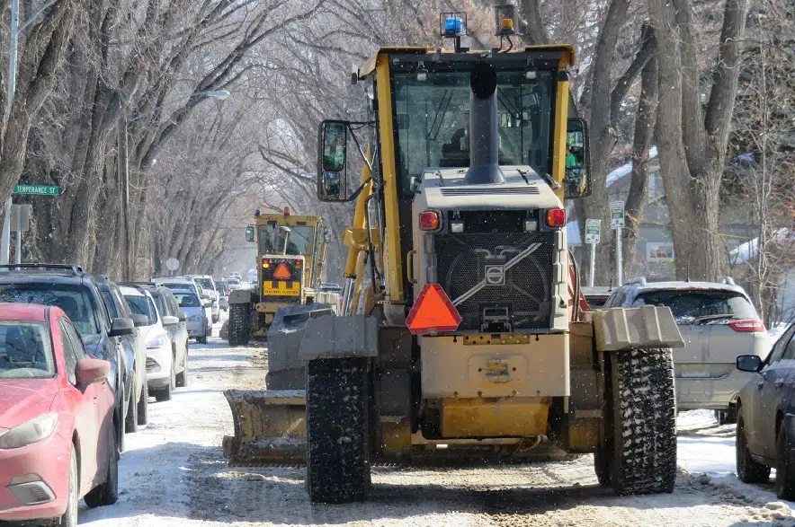 Saskatchewan cities preparing road equipment ahead of first snowfall