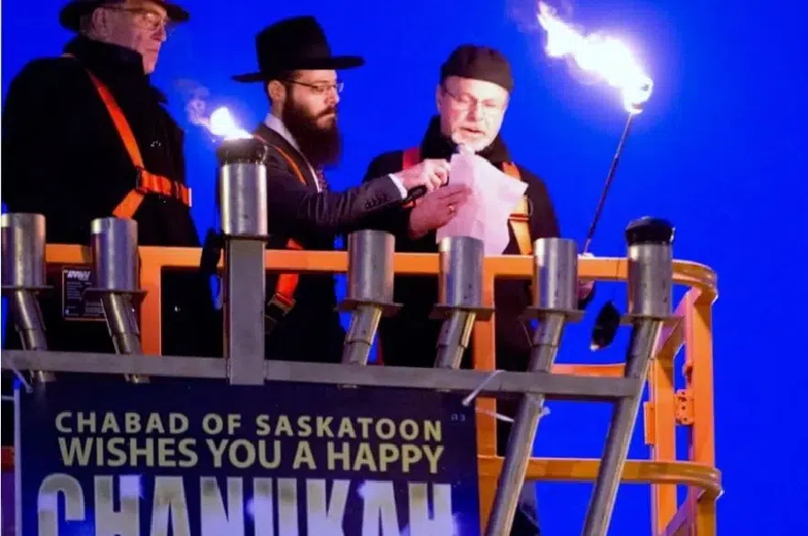 Sask. cities prepare to light menorahs in celebration of Hanukkah