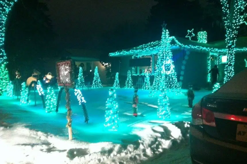 Biggest Christmas display in Saskatoon has 70,000 LED lights