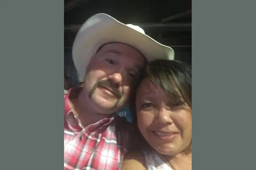 Sask. couple drives 17 hours to fulfill dream of seeing Garth Brooks